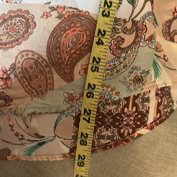 Zara VGUC beautiful paisley colorful button down. - Picture 10 of 10